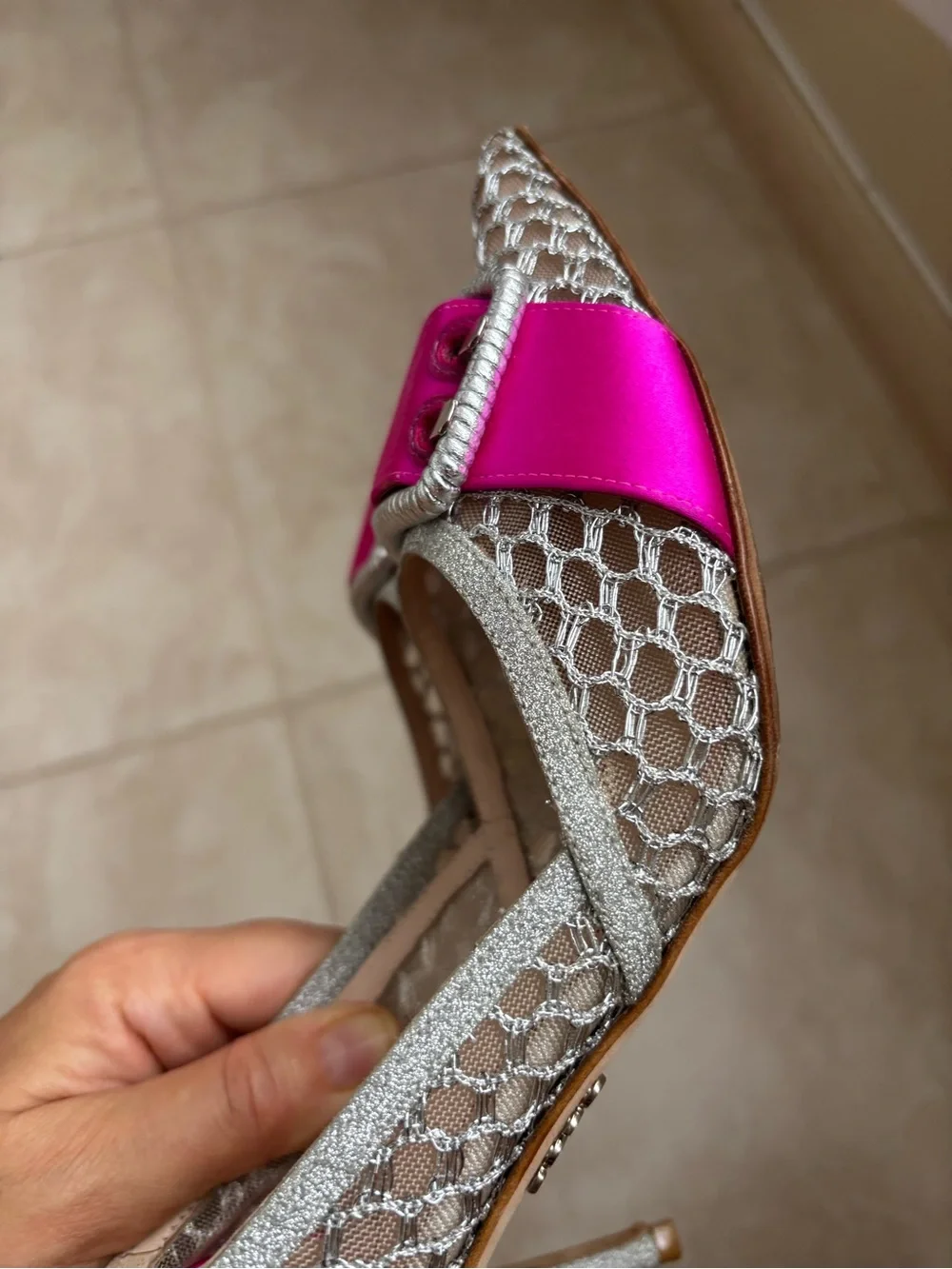 RODO Mesh Pointed-Toe Pumps with Fuchsia Accent